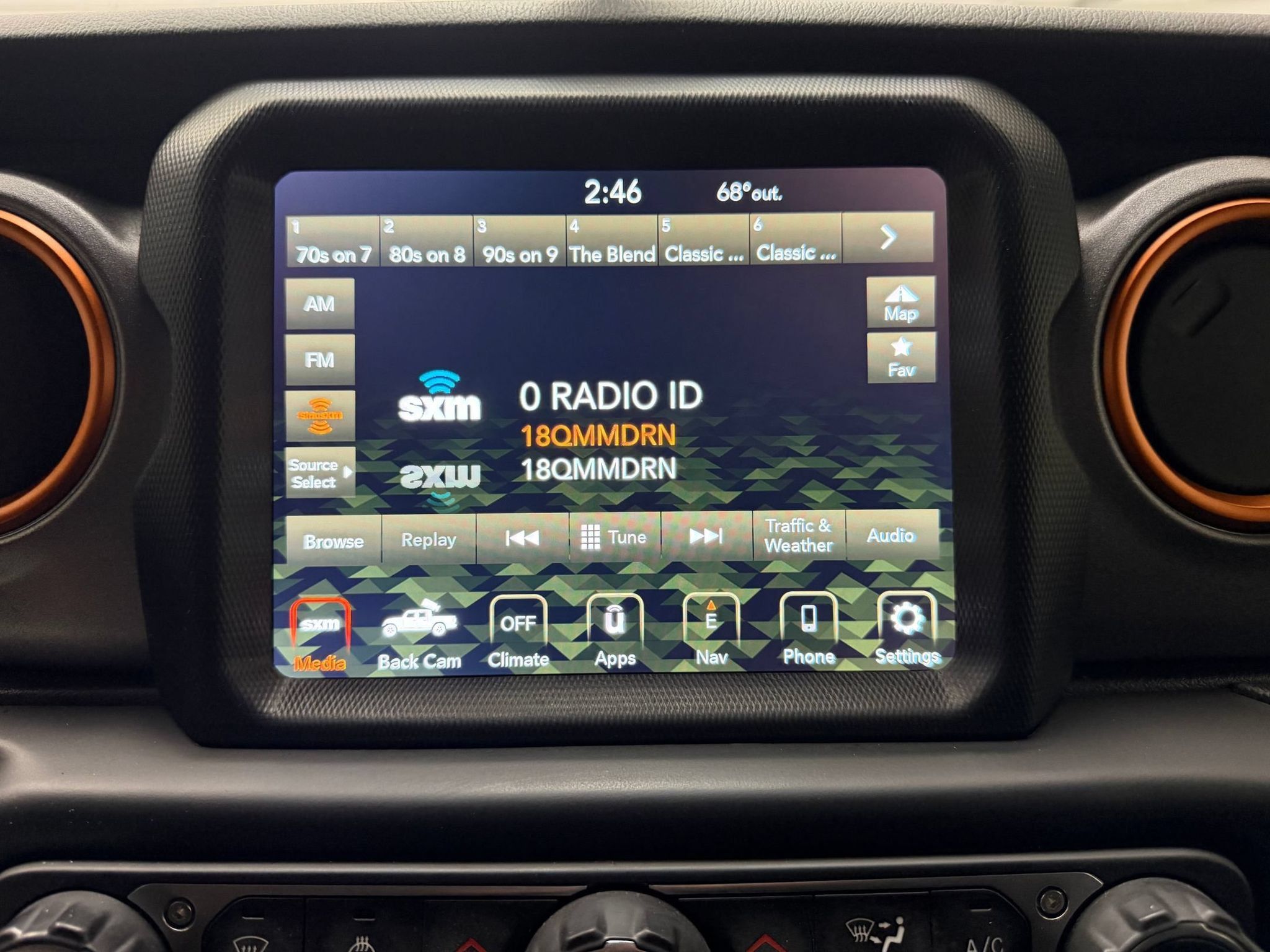 Used 2021 Jeep Gladiator Mojave AWD/4WD image 19
