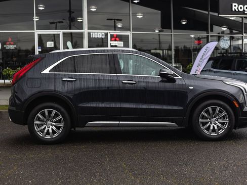 Used 2023 Cadillac XT4 Premium Luxury image 8