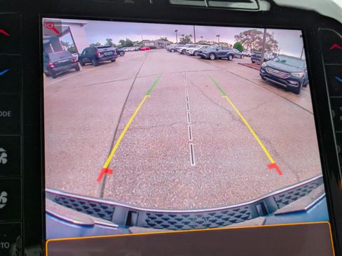 Used 2025 RAM 1500 4x4 Crew Cab image 22