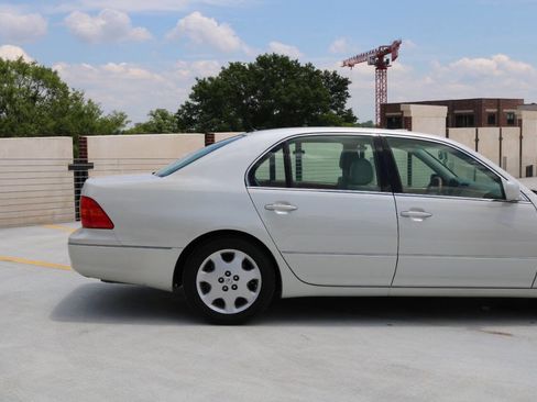 Used 2001 Lexus LS 430 RWD image 58