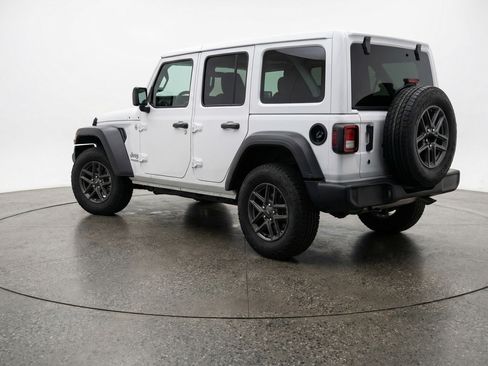 Used 2025 Jeep Wrangler Sport S image 6