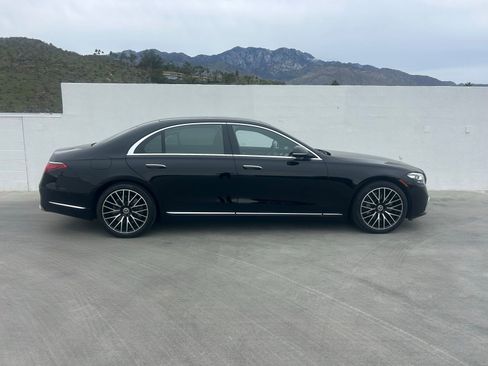 Used 2022 Mercedes-Benz S 580 4MATIC Sedan image 4