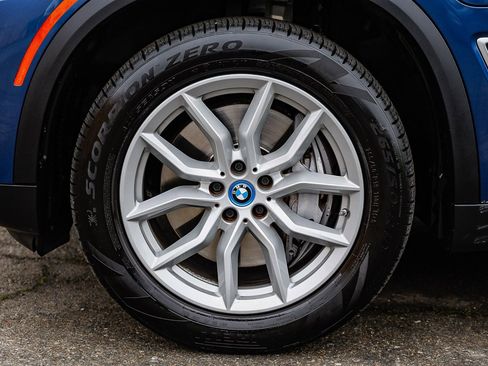 Used 2022 BMW X5 xDrive45e image 9