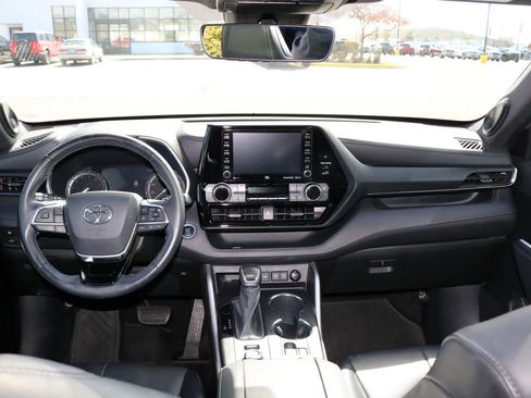 Used 2021 Toyota Highlander XSE image 13