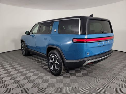 Used 2024 Rivian R1S Adventure AWD/4WD image 3