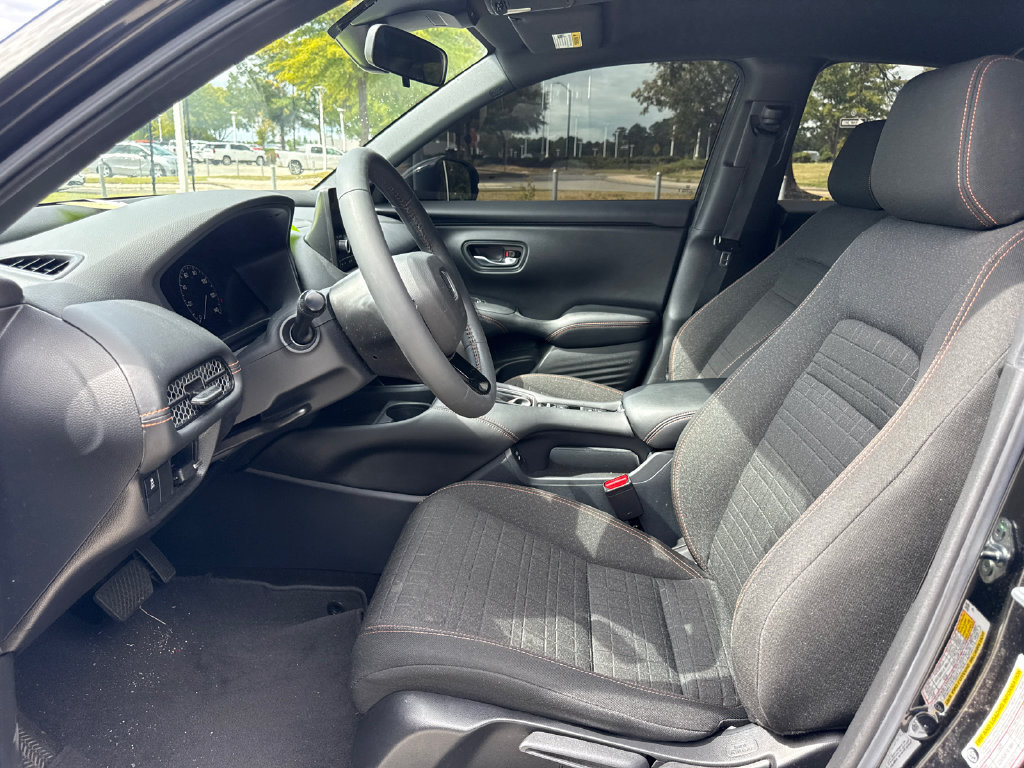 Certified 2025 Honda HR-V Sport image 13