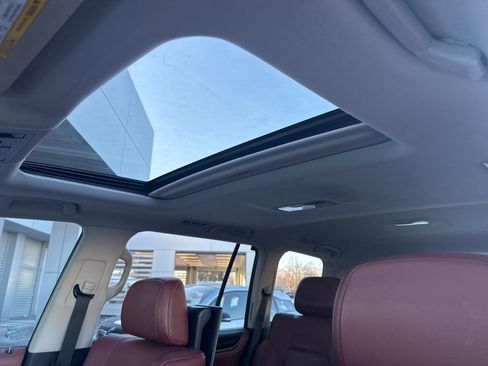 Used 2017 Lexus LX 570 4WD image 15