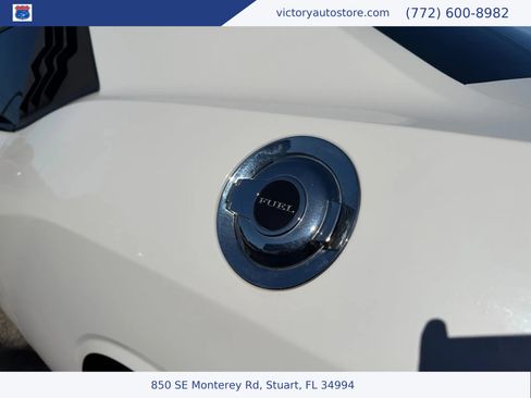 Used 2019 Dodge Challenger SXT image 23