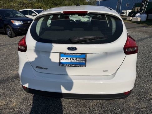 Used 2016 Ford Focus SE FWD image 4