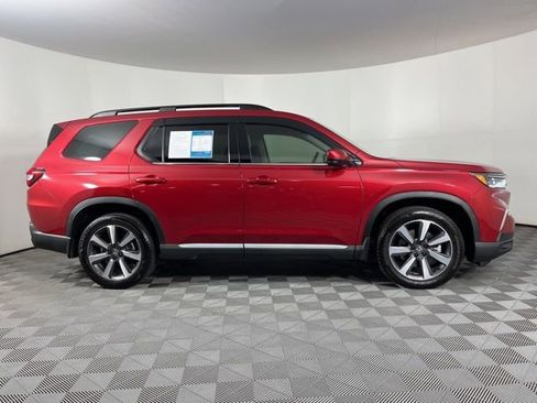 Used 2025 Honda Pilot Touring image 12