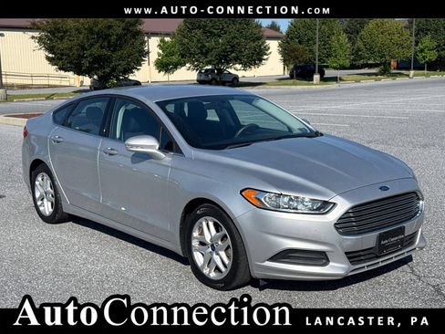 Used 2016 Ford Fusion SE FWD image 1