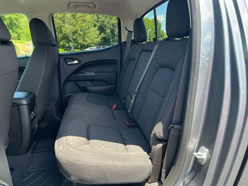 Used 2022 Chevrolet Colorado LT w/ Safety Package image 15