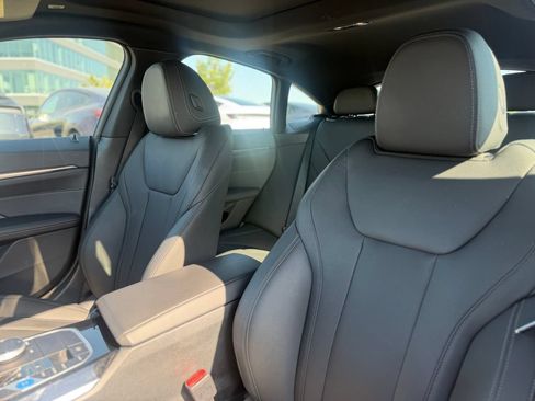 Used 2023 BMW i4 eDrive35 RWD image 14