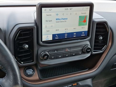 Used 2023 Ford Bronco Sport Outer Banks w/ Tech Package AWD/4WD image 16