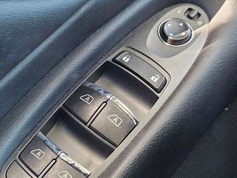 Used 2018 INFINITI Q50 Luxe image 15