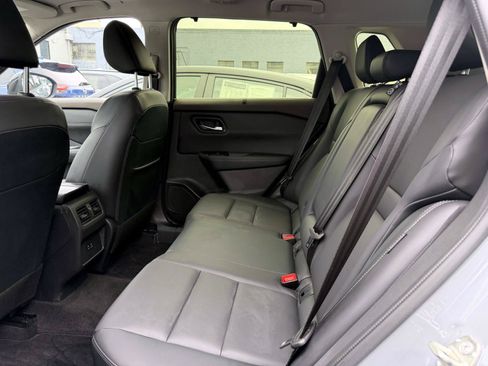 Used 2023 Nissan Rogue SV w/ SV Premium B Package AWD/4WD image 10