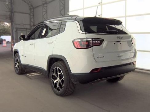 Used 2024 Jeep Compass Limited AWD/4WD image 3