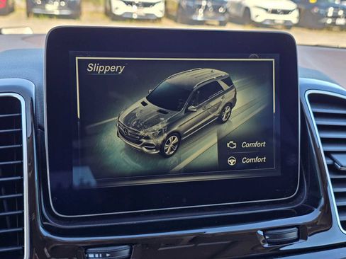 Used 2018 Mercedes-Benz GLE 350 4MATIC image 33