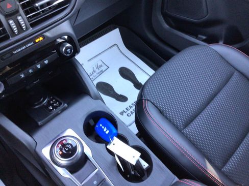 New 2026 Ford Escape ST-Line w/ Tech Pack #1 FWD image 18