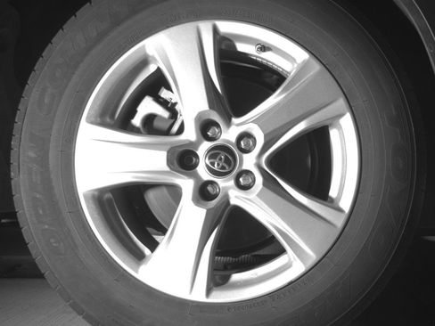 Used 2025 Toyota Highlander LE image 15