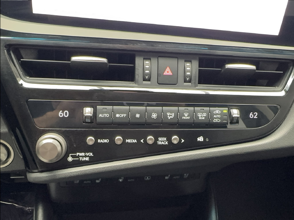 Used 2024 Lexus ES 350 w/ Technology Package FWD image 43
