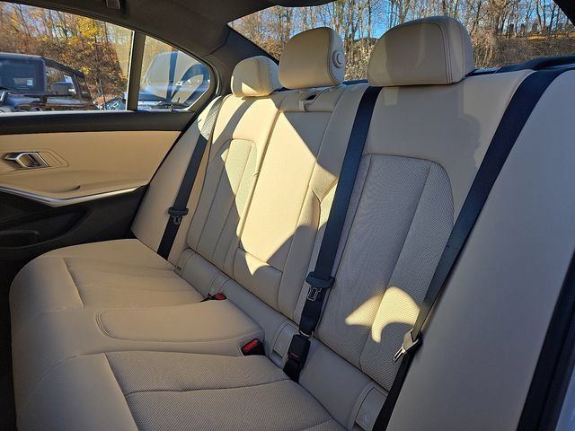 Used 2026 BMW 330i xDrive Sedan w/ Premium Package AWD/4WD image 7