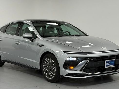 New 2025 Hyundai Sonata Limited image 5