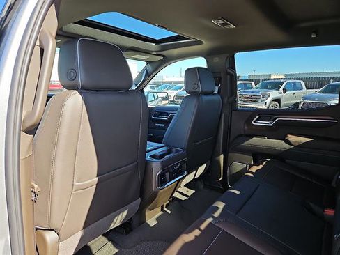 Used 2026 GMC Sierra 1500 Denali image 9
