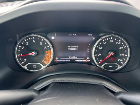 Used 2023 Jeep Renegade Latitude image 22