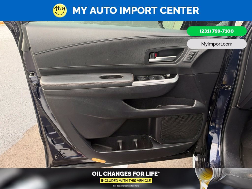 Used 2025 Toyota Sienna Limited AWD/4WD image 8