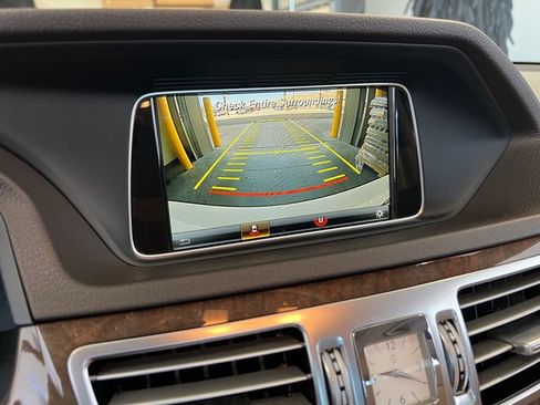 Used 2016 Mercedes-Benz E 350 Sedan image 33