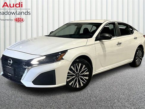 Used 2024 Nissan Altima 2.5 SV image 1