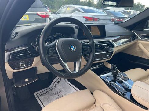Used 2018 BMW 530e w/ Premium Package 2 RWD image 13
