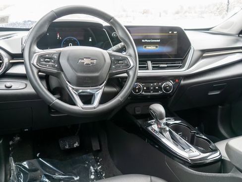 Used 2024 Chevrolet Trax ACTIV w/ Driver Confidence Package image 13