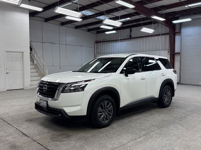 Used 2024 Nissan Pathfinder S