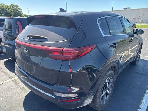 Used 2021 Kia Sportage LX AWD/4WD image 3