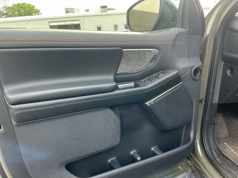 Used 2025 Ford Expedition Tremor image 10