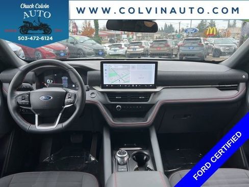 Used 2025 Ford Explorer ST-Line w/ ST-Line Street Pack image 17