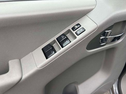 Used 2021 Nissan Frontier SV image 17