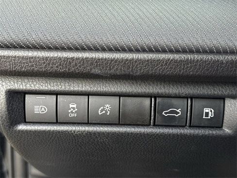 Used 2025 Toyota Camry SE image 25