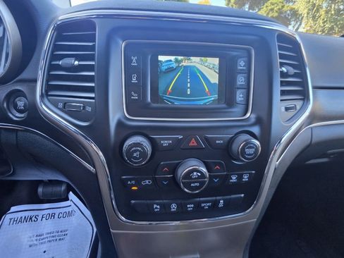 Used 2016 Jeep Grand Cherokee Limited AWD/4WD image 9