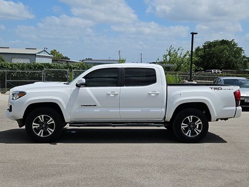 Certified 2019 Toyota Tacoma TRD Sport RWD image 2
