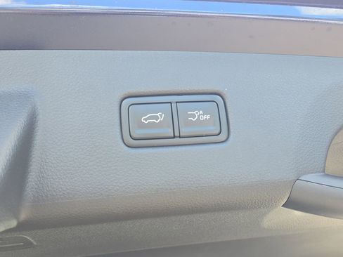 New 2026 Kia Carnival EX FWD image 11