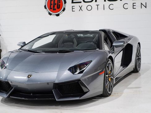 Used 2014 Lamborghini Aventador LP 700-4 image 32