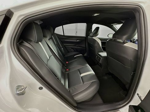 Used 2025 Toyota Camry SE w/ Convenience Package FWD image 27