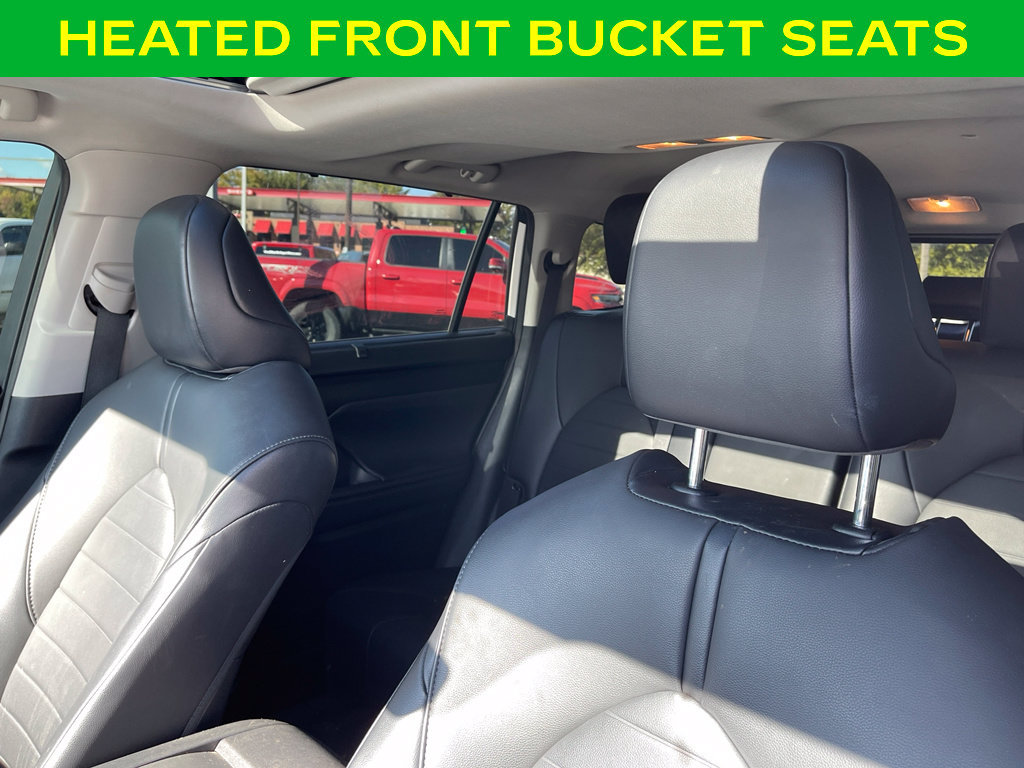 Used 2020 Toyota Highlander XLE AWD/4WD image 14