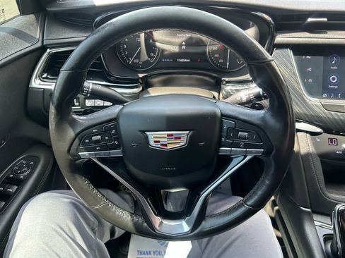Used 2020 Cadillac XT6 Premium Luxury AWD/4WD image 15