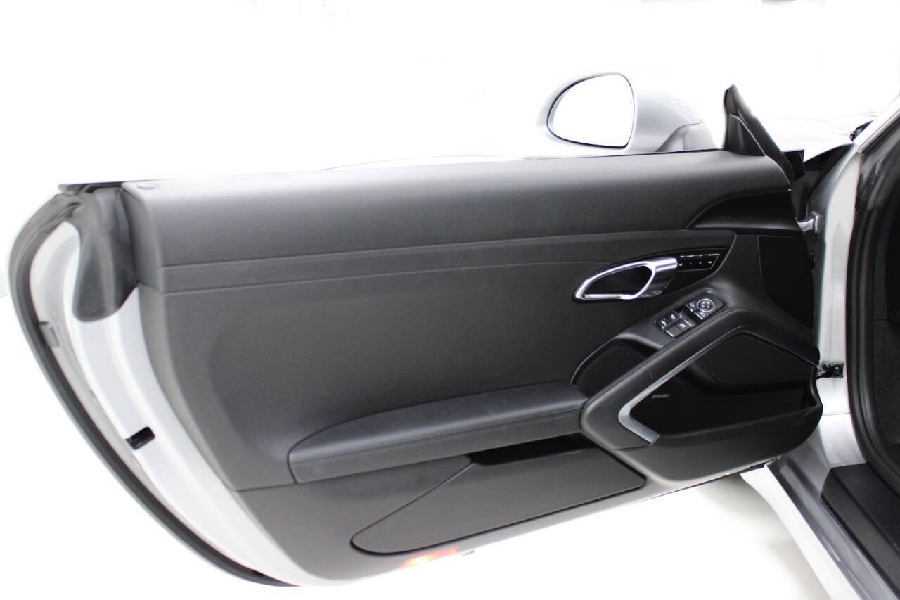 Used 2017 Porsche 911 Carrera image 19