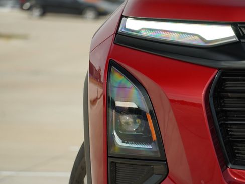 Used 2025 Chevrolet Equinox RS image 2