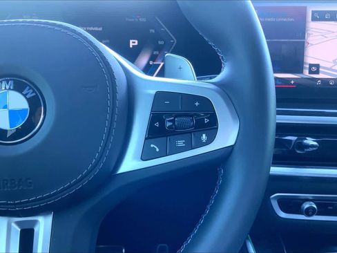 Certified 2025 BMW X5 M60i w/ Executive Package image 22